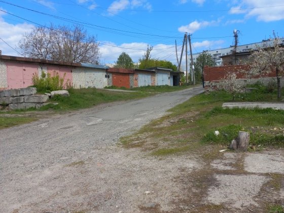 Продам гараж- СТО Чугуїв