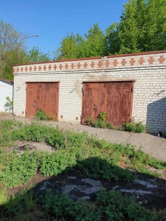 Продам три кирпичных гаража. - фото 1
