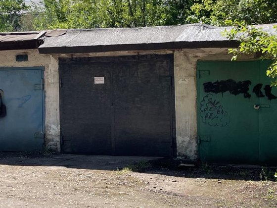 Гараж продается на 96м во дворі