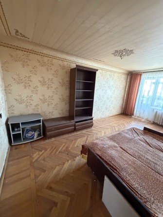 3к.комнаты 68,6 м2 Комунальный рынок Пр.Льва Ландау, 16 - фото 1