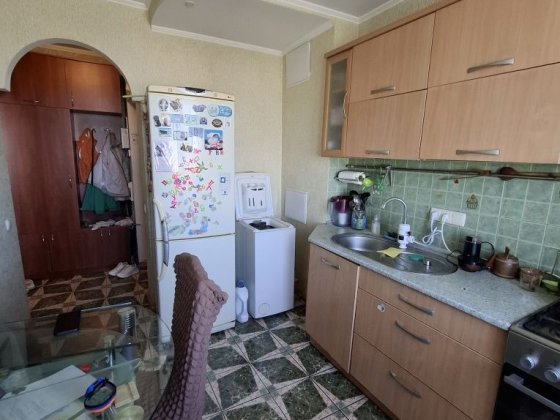 Продам 4х кім вул. Хортицьке шосе  Хортицький 15 мкрн Запорожье