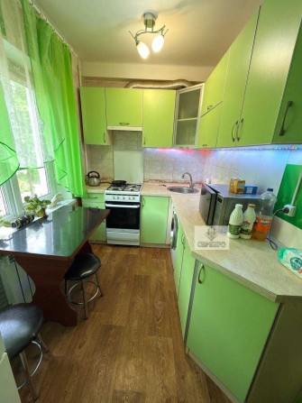 Продам 2-х кімнатну квартиру, Комунарський район, вул. Комарова - фото 1