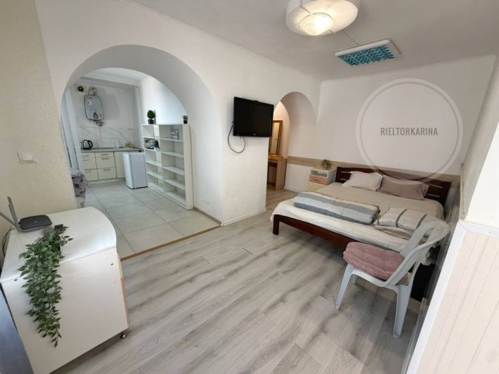Продаж 2к квартири Маріупольська/В.Морська на 1 поверсі з 2 / Сталінка - фото 1