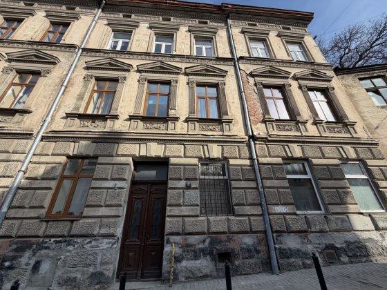 Продам 2к квартиру вул. Насипна 3 Львів