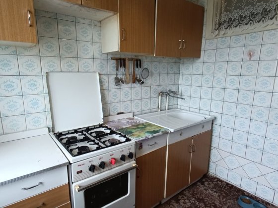 Продаж 2 кімн.кв.4/5 на Космосі Запорожье