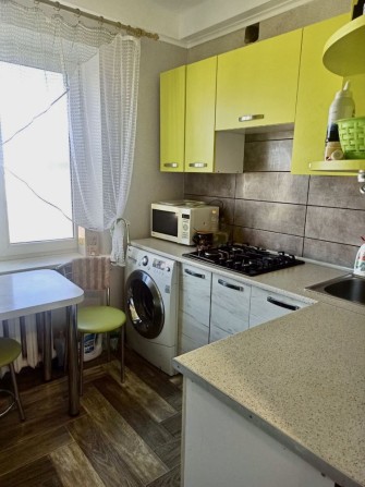 Продаж 3-к кв вул Шкільна - фото 1