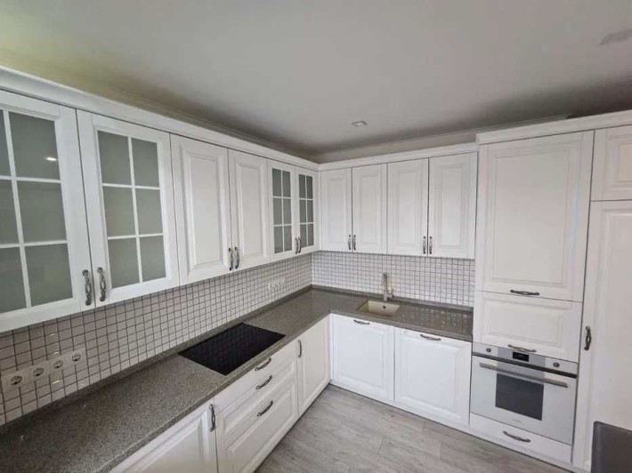 Продается 4 к квартира 105 м кв м Заводская 23609М - фото 1