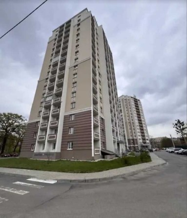 Id 23647 Продам 1к.квартиру в новострое, комфортный этаж ЖК Луч! - фото 1