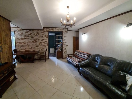Продам 3-к.квартиру на Садовій Миколаїв