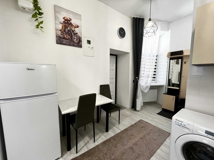 Продаж квартири з ремонтом в центрі по вул. Крехівській. Є ОРЕНДАР НА 500$ - фото 1