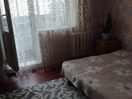 Здається кімната в квартирі для дівчини Бровари
