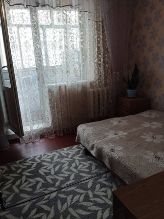 Здається кімната в квартирі для дівчини - фото 1