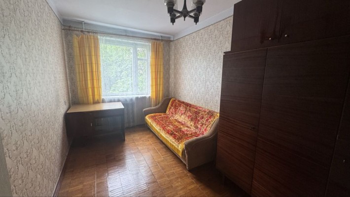 Підселення в окрему кімнату для дівчини - фото 1