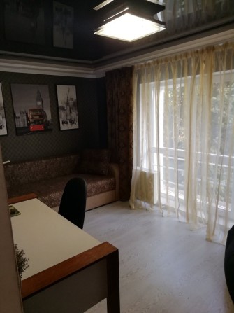 Здаються 3 кімнати в будинку на другому поверсі . - фото 1