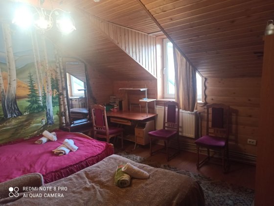 Здається кімната Міжгір'я