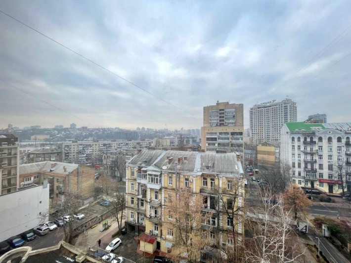 Оренда паркомісця в підземному паркінгу, центр, Тарасівська, метро Олімпійська - фото 1
