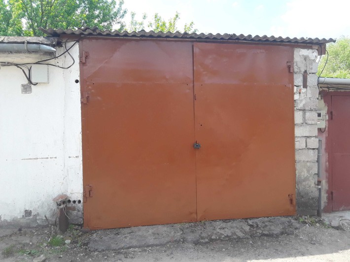 Здам свій гараж, довжина 10,5м, підвал 2 величезні кімнати. Можливий продаж. - фото 1