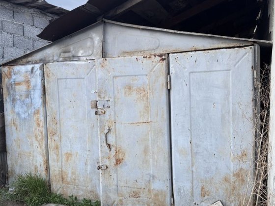 Продається металевий гараж суто коробка Крихівці