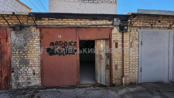 Продаж цегляного гаражу в ГК «Берізка» вул. Велика Кільцева, 4Б - фото 1