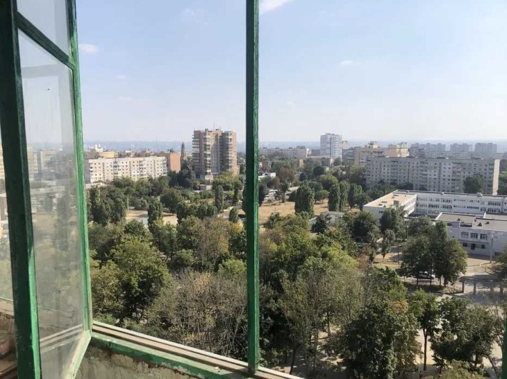Продам просторную 3к. квартиру, с шикарным видом, метро Холодная Гора (90956) - фото 1