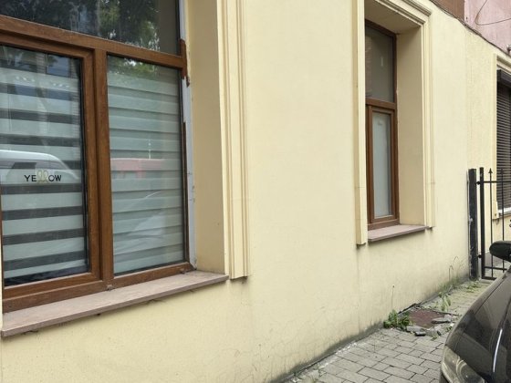 Продам 1 кім Франка,ближній центр Львів