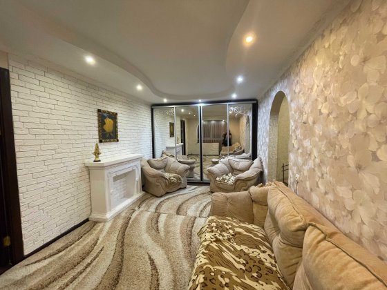 Продаж 3 кк, Космонавтів, Стройринок. 2 поверх! Ремонт Николаев