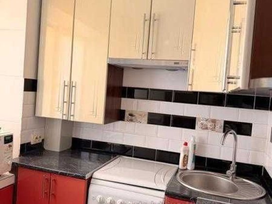Продаж 2-кімнатної квартири з  ремонтом по вул.Пасічній . Львов