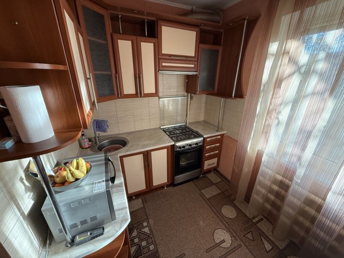 Трехкомнатная квартира в Корабельном,ост.Янтарная.2/9,70м - фото 1