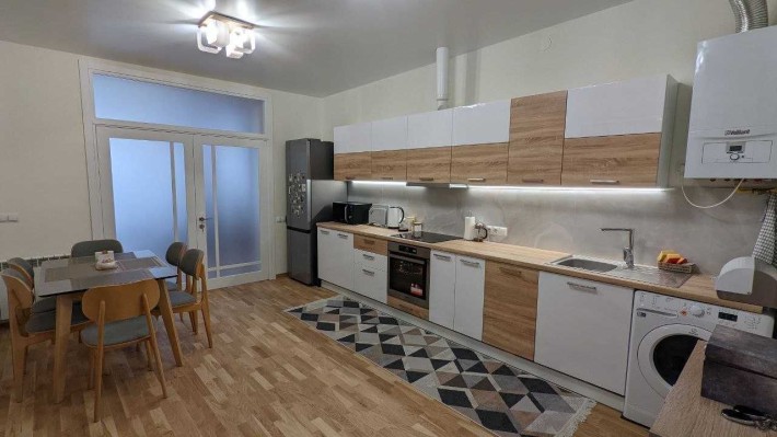 Продаж 2кім квартири по вул. Русових - фото 1