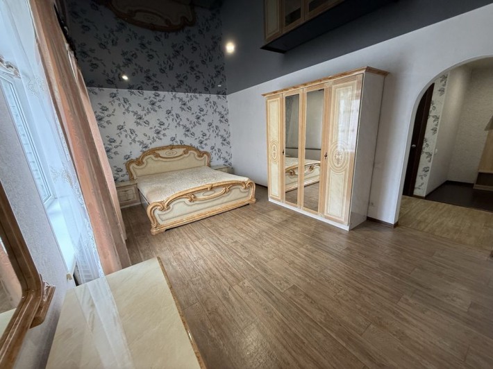 Продажа  добротной 1-ки 8 марта, район 8 причала - фото 1