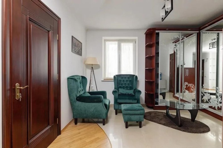 Продаж 2 кімн квартира 112.20 м² 3/5 вул.п-р .Червоноі Калини 215000$ - фото 1
