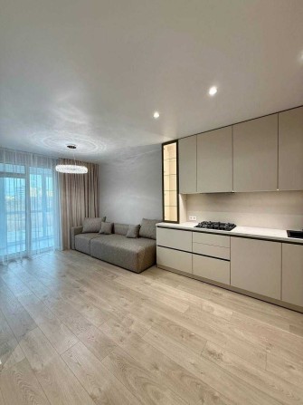 Продаж 1-кім квартири плюс кухня-студія з дизайнерстким в ЖК Roksolana - фото 1