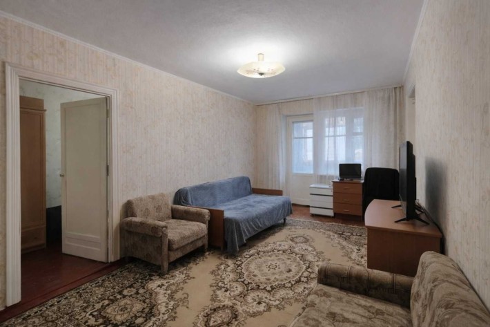 3 кк 2/5 вул. Космонавтів - фото 1