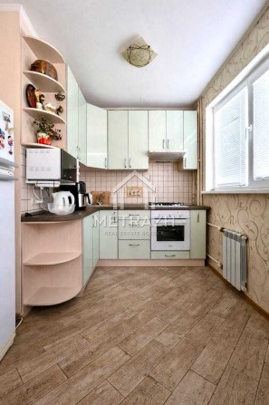 Продам 2к квартиру на Гагарина, пр.Аэрокосмический, кап.ремонт - фото 1