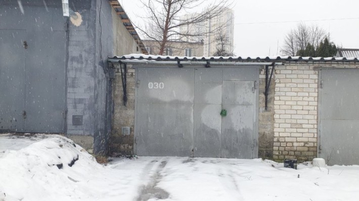 Продам капитальный гараж в ГК «Металлист» 602 м/р-н - фото 1