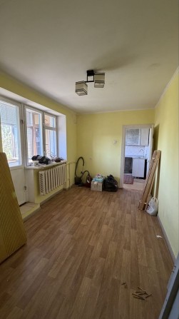 Квартира на ЮТЗ , будинок з новою кришею - фото 1