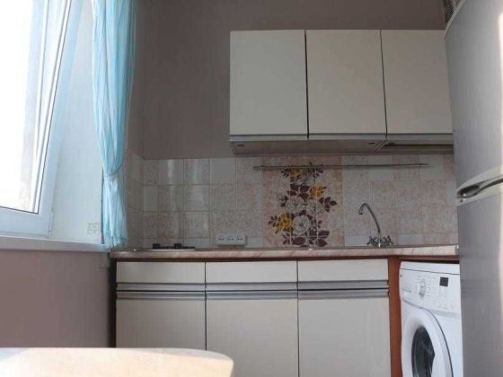Продам 1 кімнатну квартиру на Олексіївці метро Олексіївська - 5 хвилин Харьков