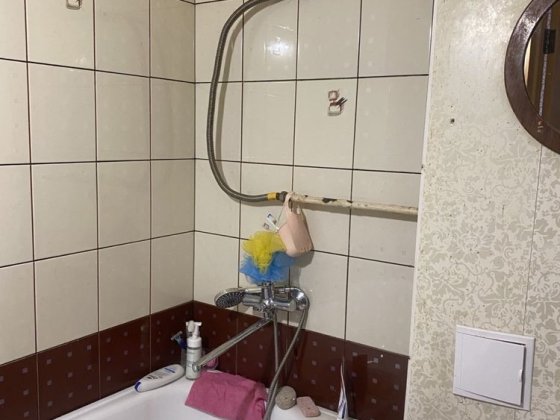 Продаю 3 к  в Корабельном районе(ост ДК)