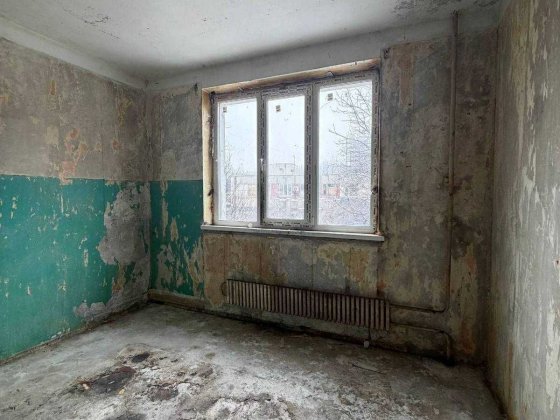 Is3 Продам 1к квартиру Гв.Широнинцев 84,3\16 под ремонт 16000.Торг. Харків