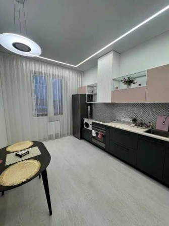 Продажа 3к квартиры с ремонтом ЖК Инфинити Центр - фото 1