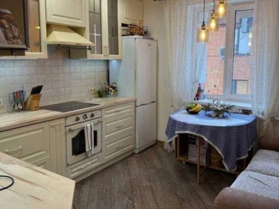 Продам 2-кім. квартиру на Павлововому Полі, район Троянда Харків