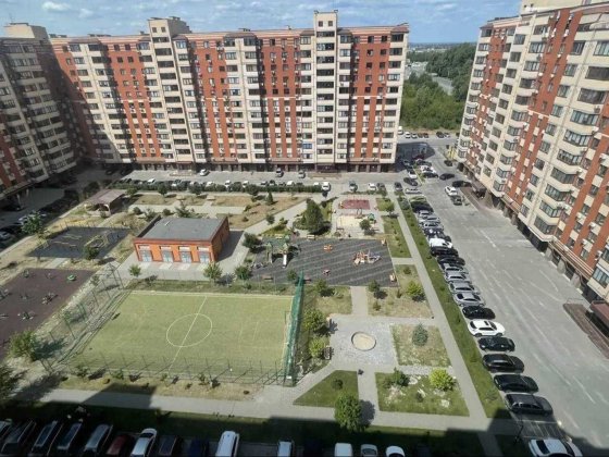 Продам большую 2-х комнатную квартиру + кухня-столовая - Брама 1 Слобожанское