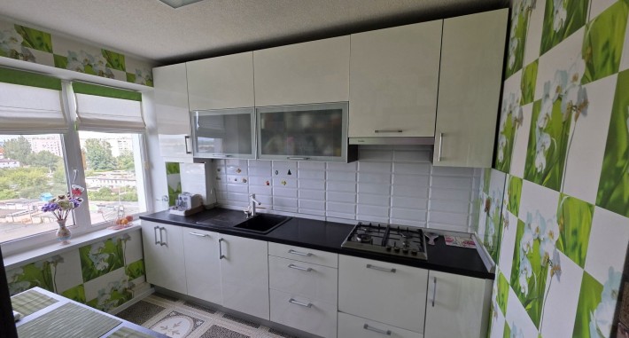 Продам 3-х кімнатну квартиру - фото 1