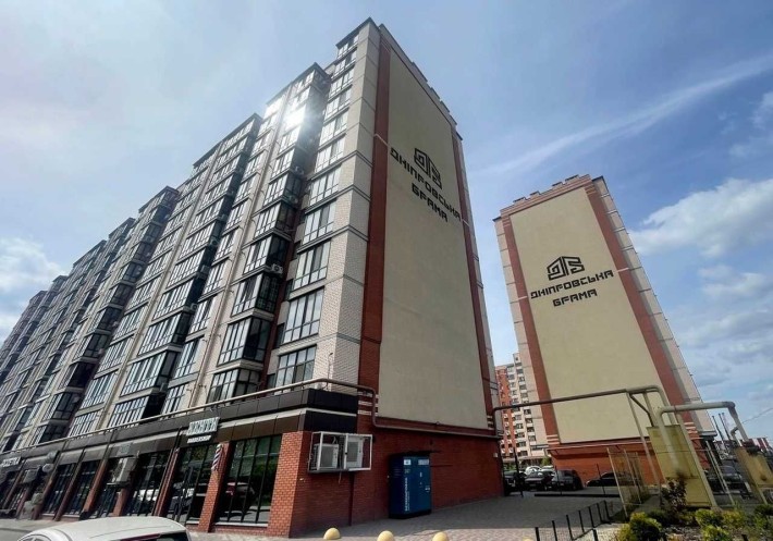 Продам 2-к квартиру (73м2, начат ремонт) в ЖК Днепровская Брама 1 - фото 1