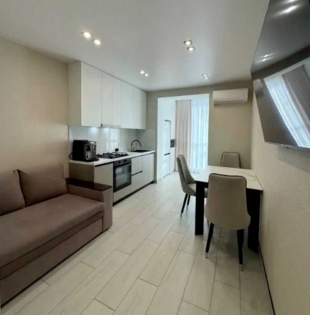 Продам квартиру с ремонтом в ЖК Днепровская Брама - фото 1