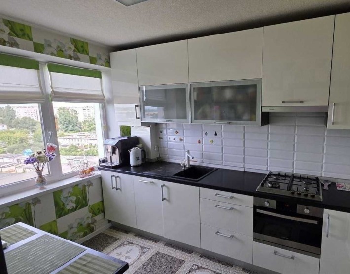 Продам 3-к квартиру с ремонтом на ж/м Слобожанское / Строителей - фото 1