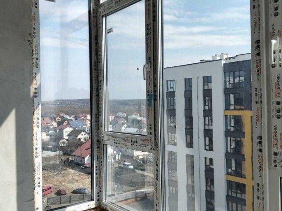 Продаю готову 2кімнатну квартиру біля МЕТРО.Газифікована 56м2 Вовчинець