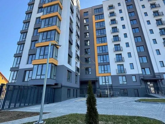 2 кім квартира у зданому будинку Вовчинець