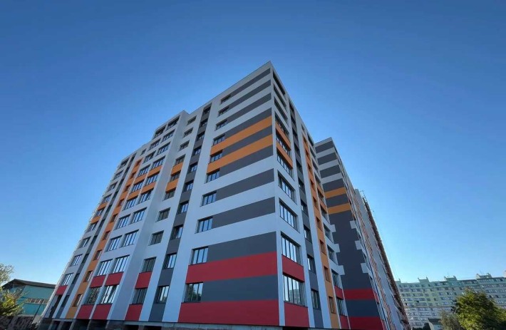 Продається видова 2 кім. 80,66м2. 680 м2. - фото 1