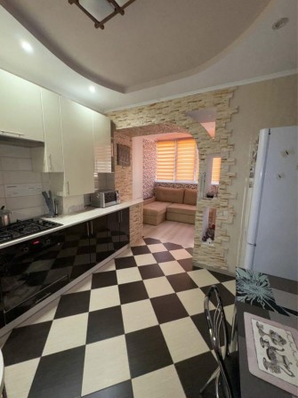 БЕЗ КОМІСІЇ, прстора квартра 47м2, з РЕМОНТОМ, Сертифікат ТАК - фото 1